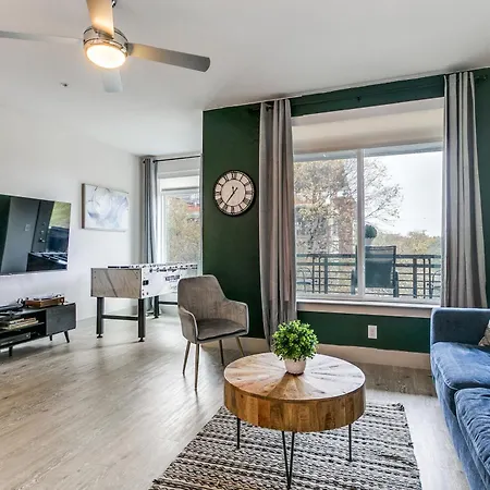 Modern Cozy Condo Facing Riverwalk W King Suite